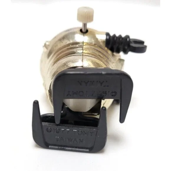 Vintage 1977 Tomy 2" Plastic Wind-Up Robot Toy Red Dome Black Feet - Picture 7 of 7